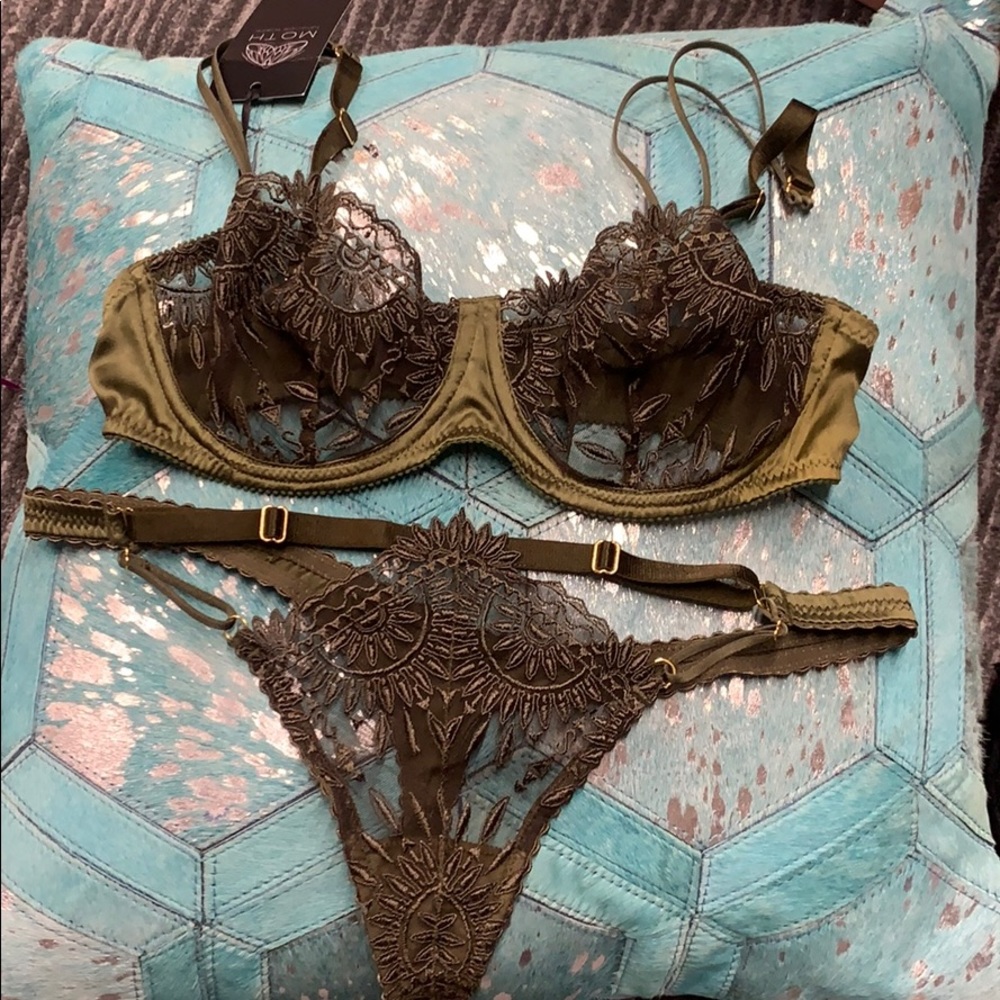 COPY - MOTH BEAUTIFUL lingerie set